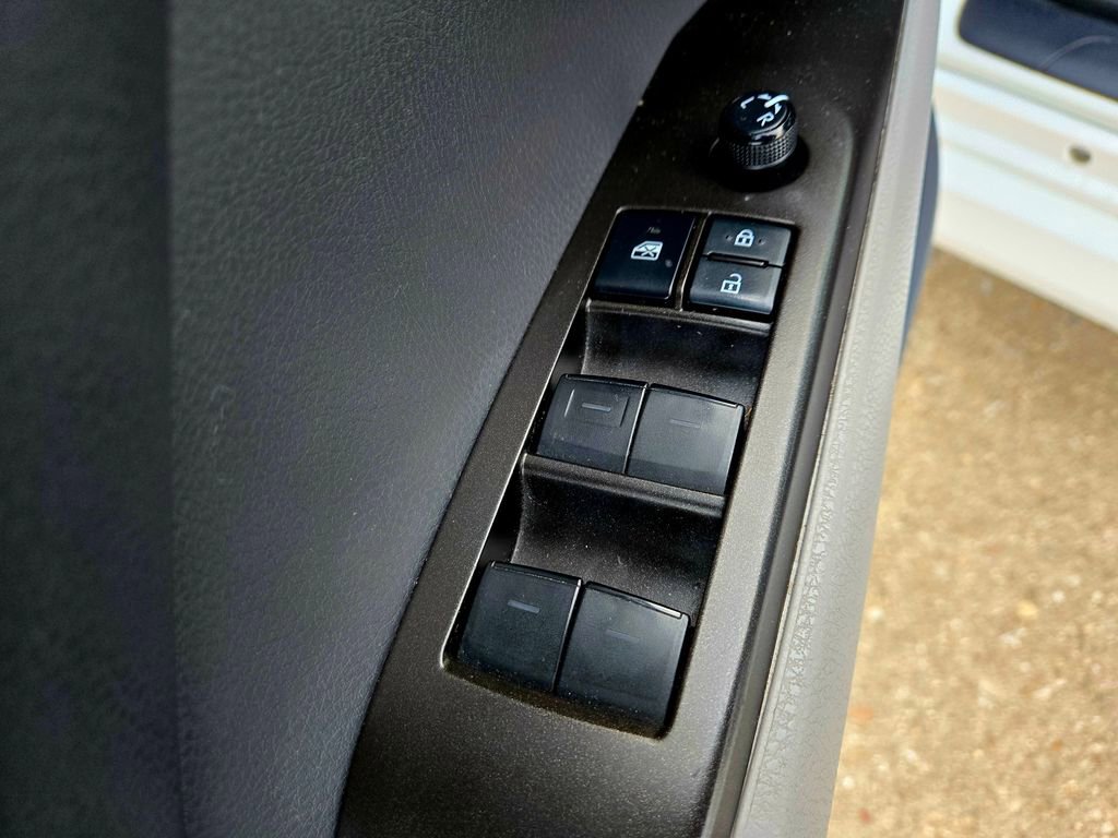 Used 2021 Toyota Camry LE w/ Carpet Mat Package (TMS) image 31