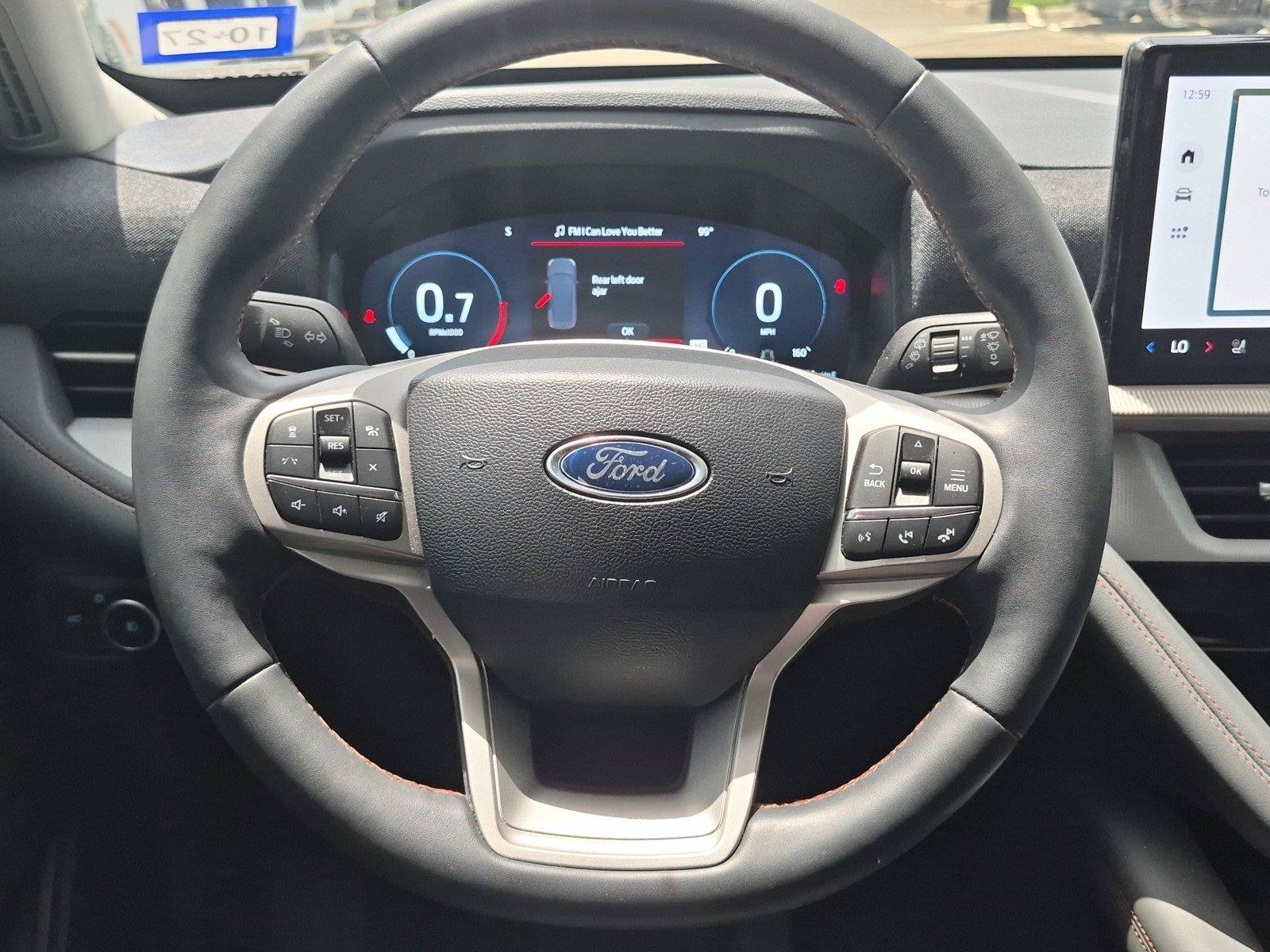 Used 2025 Ford Explorer Active w/ Active Comfort Package RWD image 9