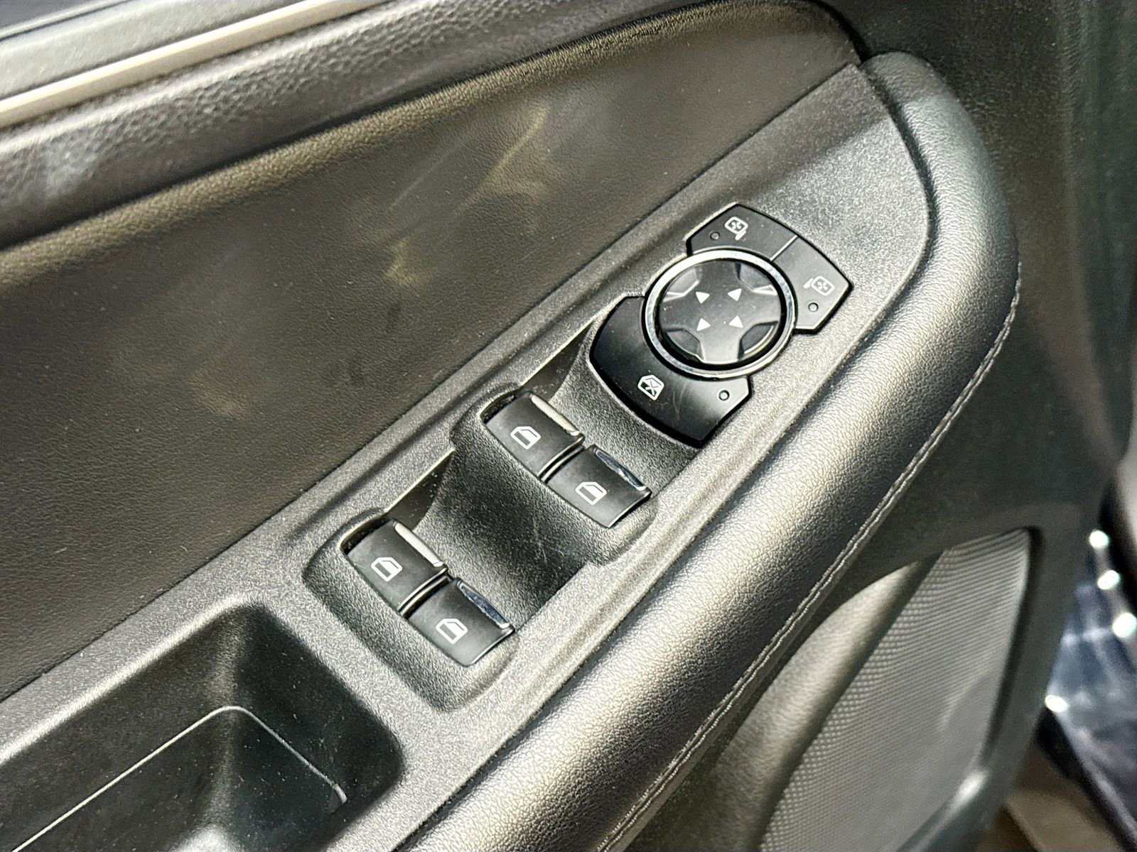 Used 2024 Ford Edge SEL image 20