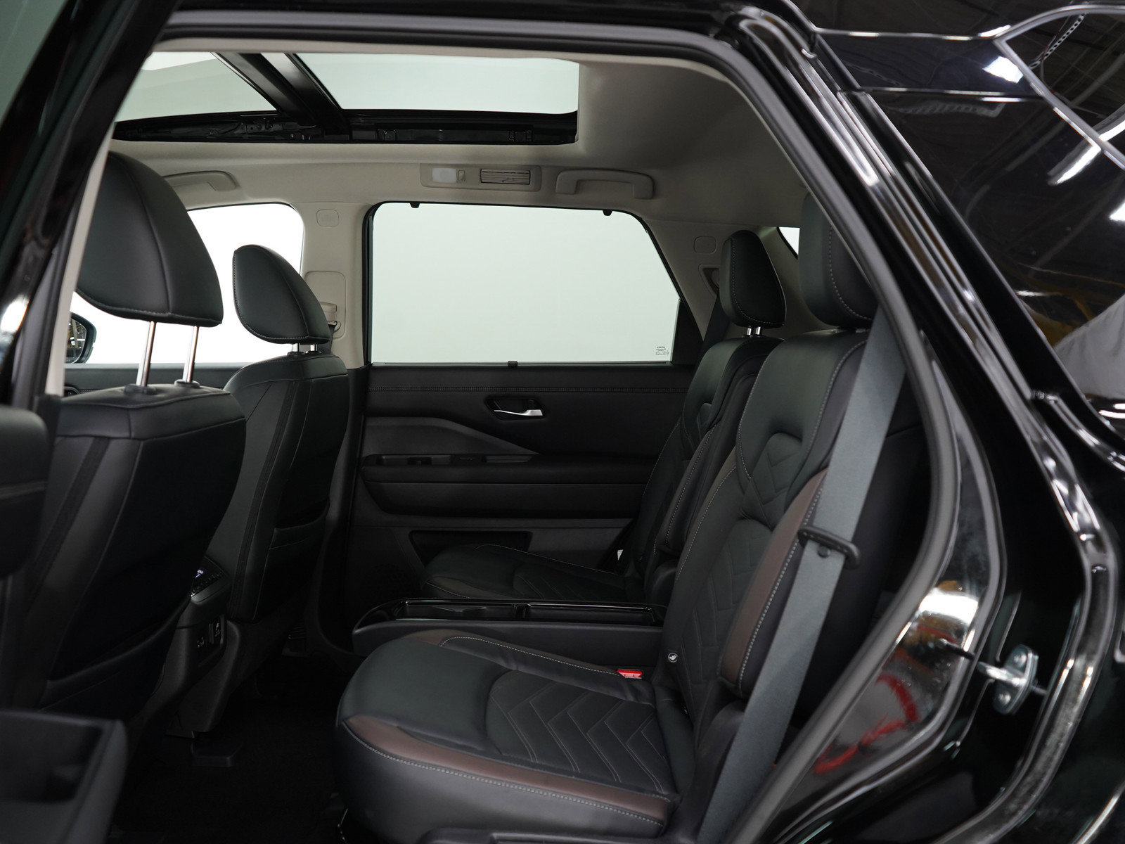 Used 2023 Nissan Pathfinder Platinum image 20