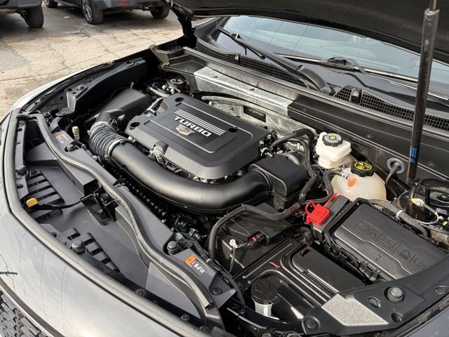 Used 2023 Cadillac XT4 Premium Luxury image 13