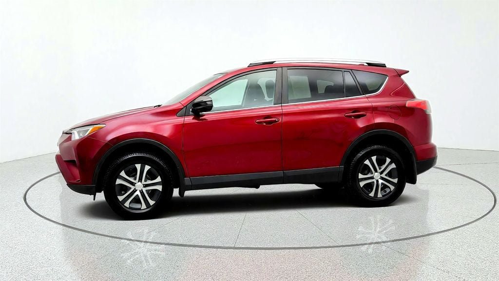 Used 2018 Toyota RAV4 LE w/ All Weather Liner Package AWD/4WD image 8