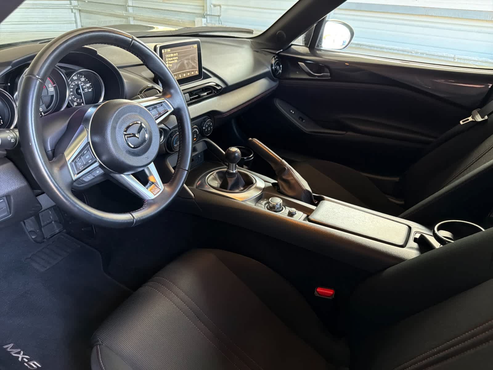 Used 2016 MAZDA MX-5 Miata Club RWD image 11