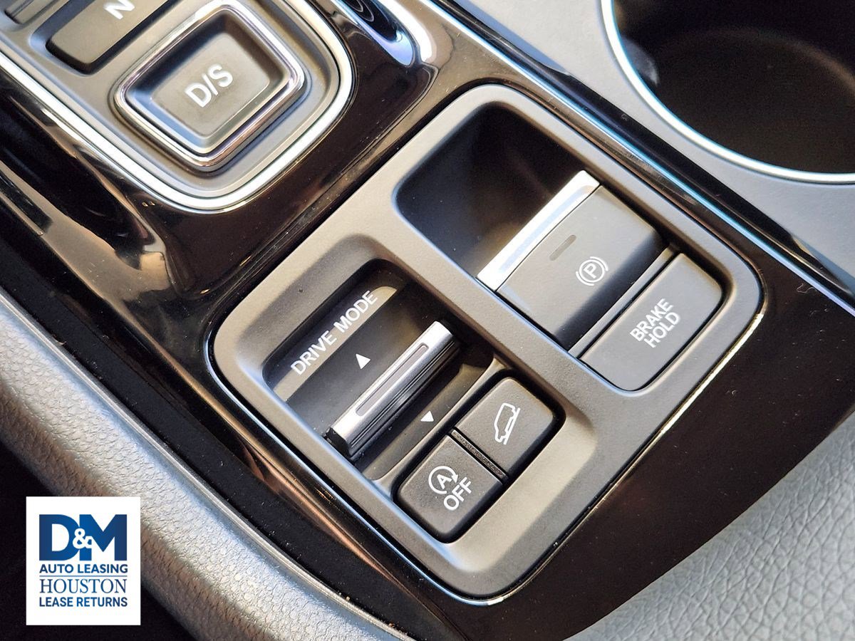 Used 2025 Honda Pilot Touring image 28