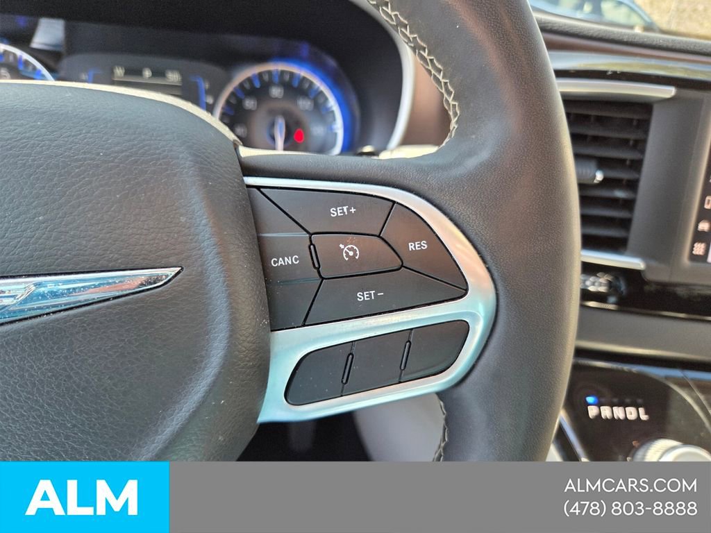 Used 2022 Chrysler Voyager LX image 26