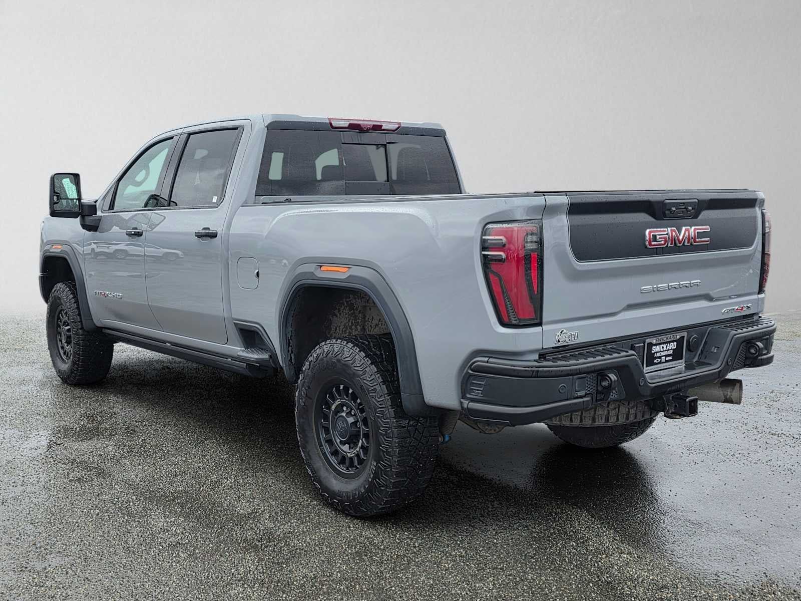 Certified 2024 GMC Sierra 2500 AT4X w/ AT4X AEV Edition AWD/4WD image 5