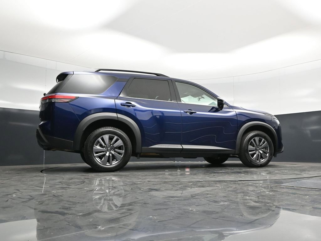 Used 2025 Nissan Pathfinder SV AWD/4WD image 50