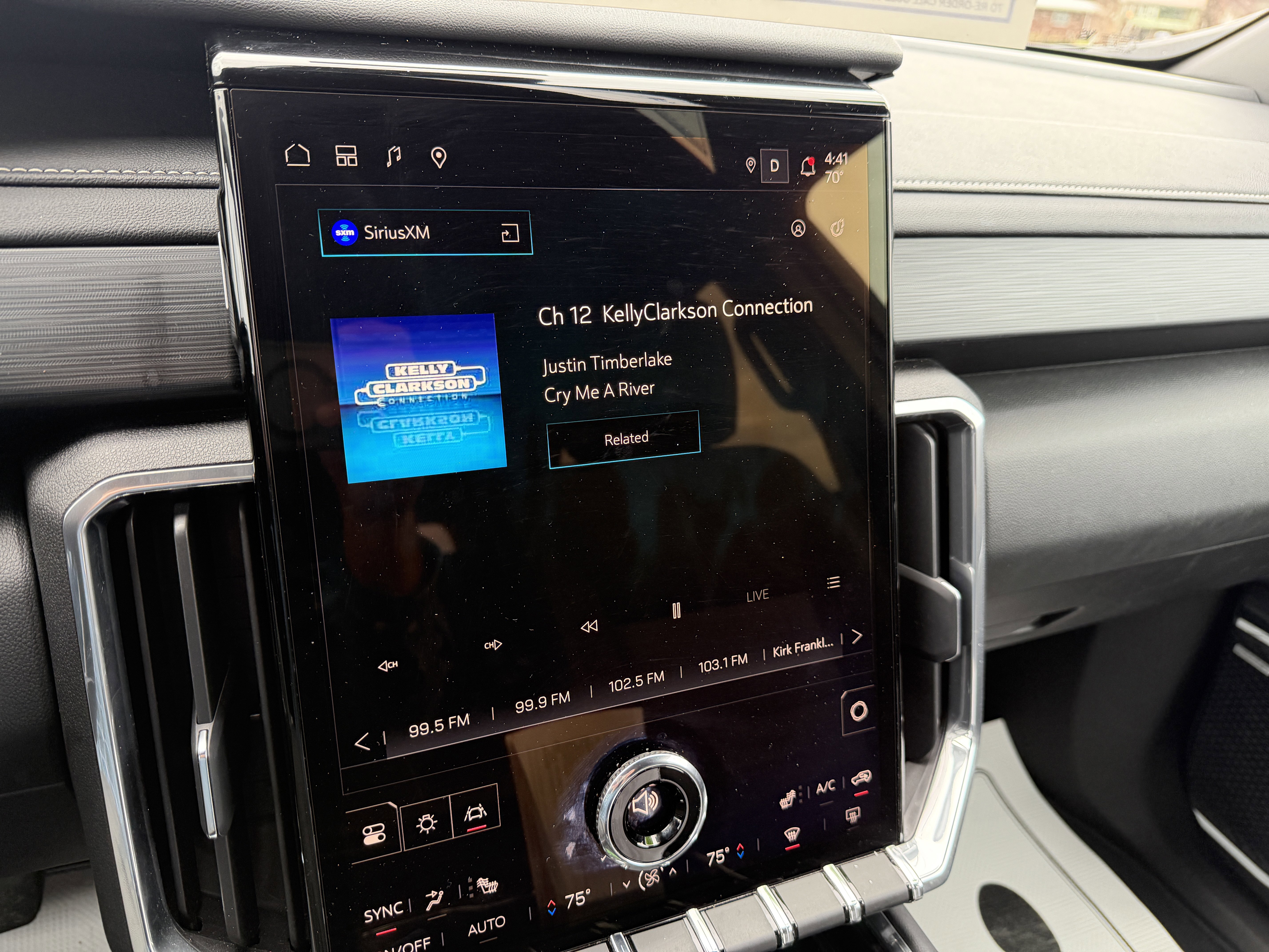 Used 2025 GMC Acadia Elevation image 18