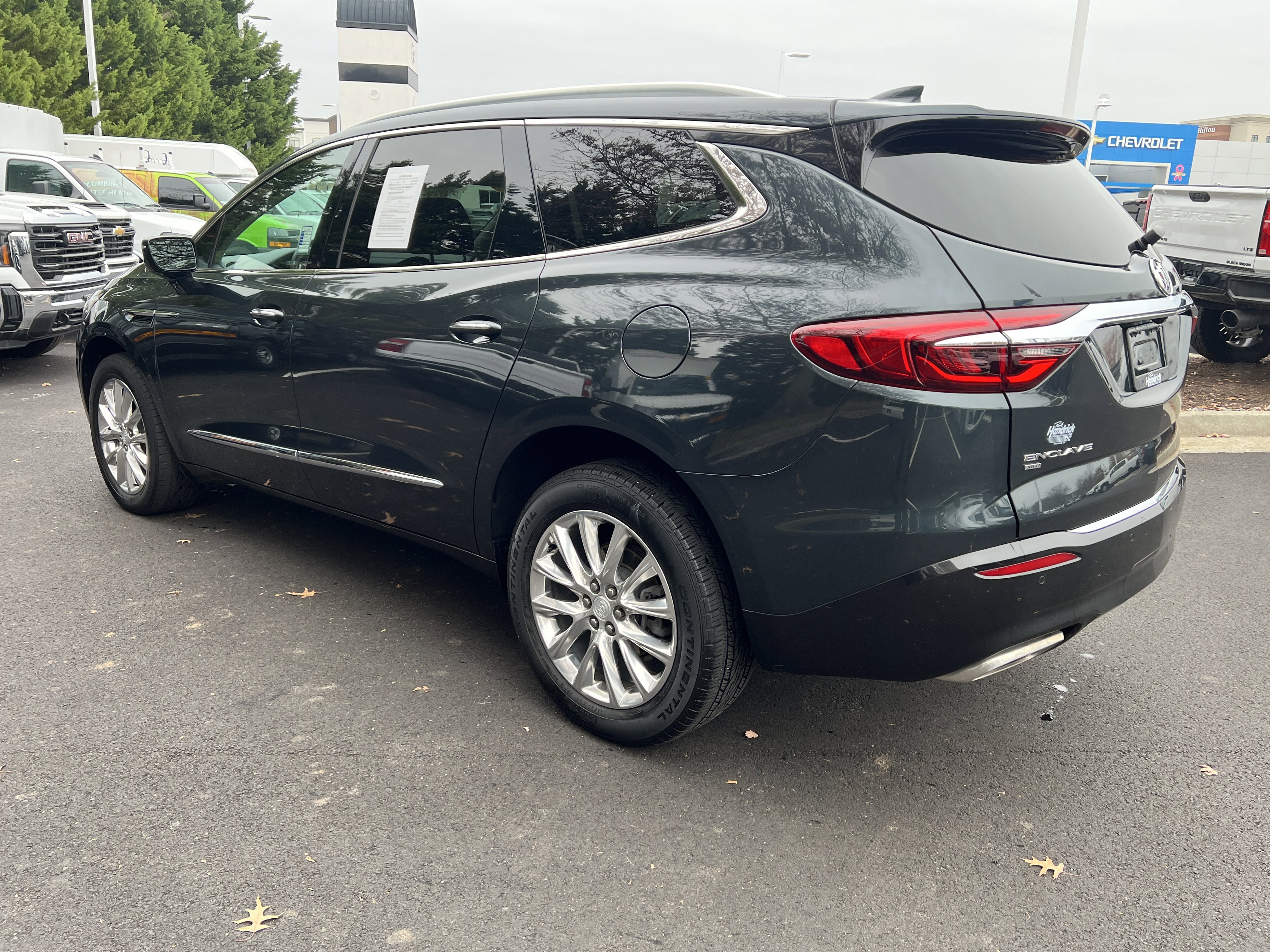 Used 2021 Buick Enclave Premium w/ Sun and Sites Package image 8