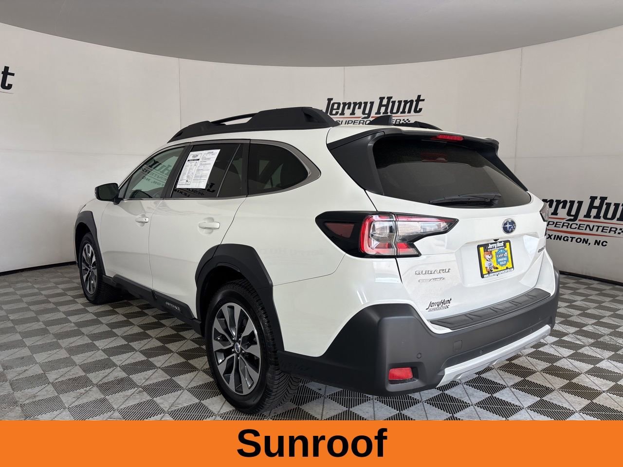 Used 2025 Subaru Outback Limited AWD/4WD image 7