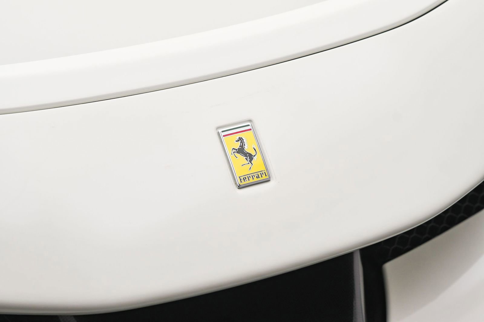 Used 2023 Ferrari SF90 Spider Bianco Avus image 26