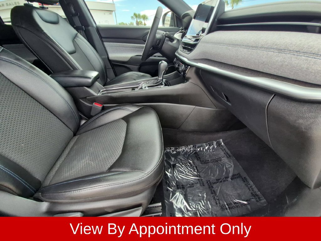Used 2025 Jeep Compass Latitude AWD/4WD image 30
