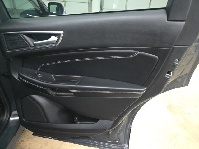 Used 2021 Ford Edge Titanium w/ Equipment Group 301A image 7