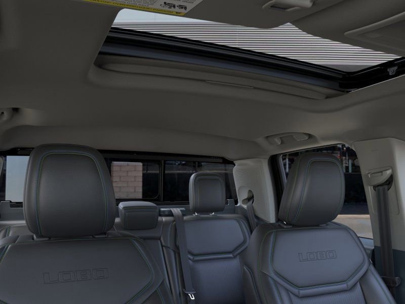 New 2025 Ford Maverick Lobo image 12