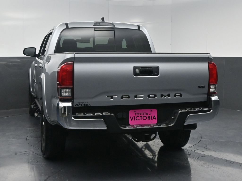 Used 2022 Toyota Tacoma SR5 RWD image 16