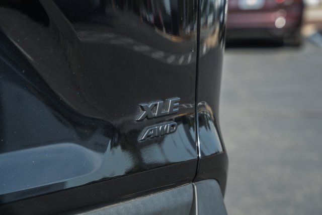 Used 2025 Toyota RAV4 XLE w/ Convenience Package AWD/4WD image 8