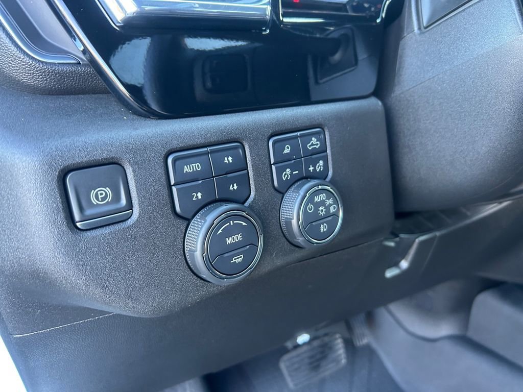 Used 2024 Chevrolet Silverado 3500 LT w/ Z71 Sport Edition image 21