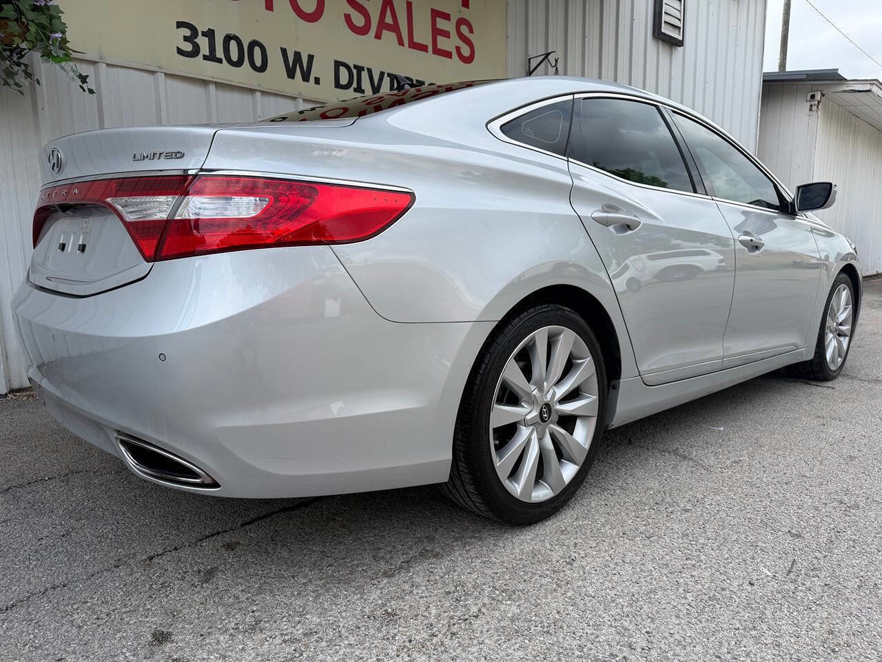 Used 2014 Hyundai Azera Limited w/ Option Group 02 FWD image 8