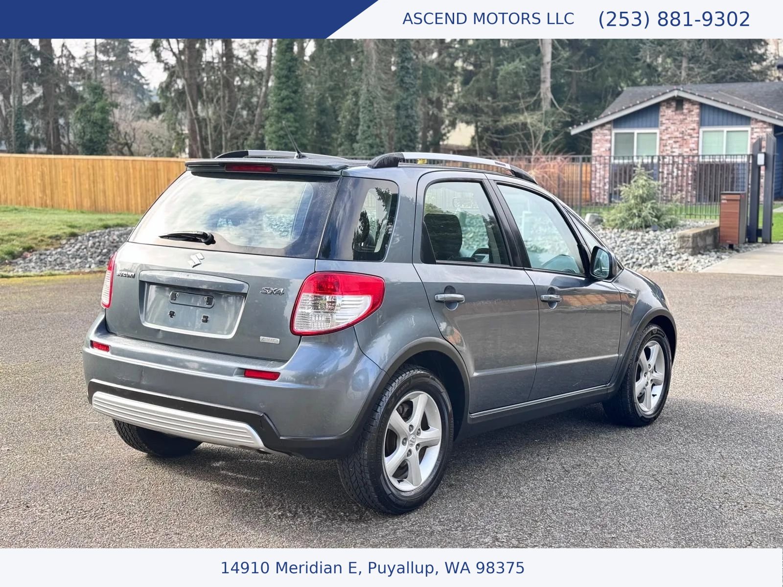 Used 2009 Suzuki SX4 AWD Hatchback w/ Touring Pkg image 5