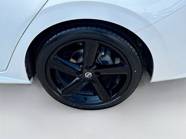 Certified 2023 Nissan Sentra SR w/ Midnight Edition Package FWD image 24