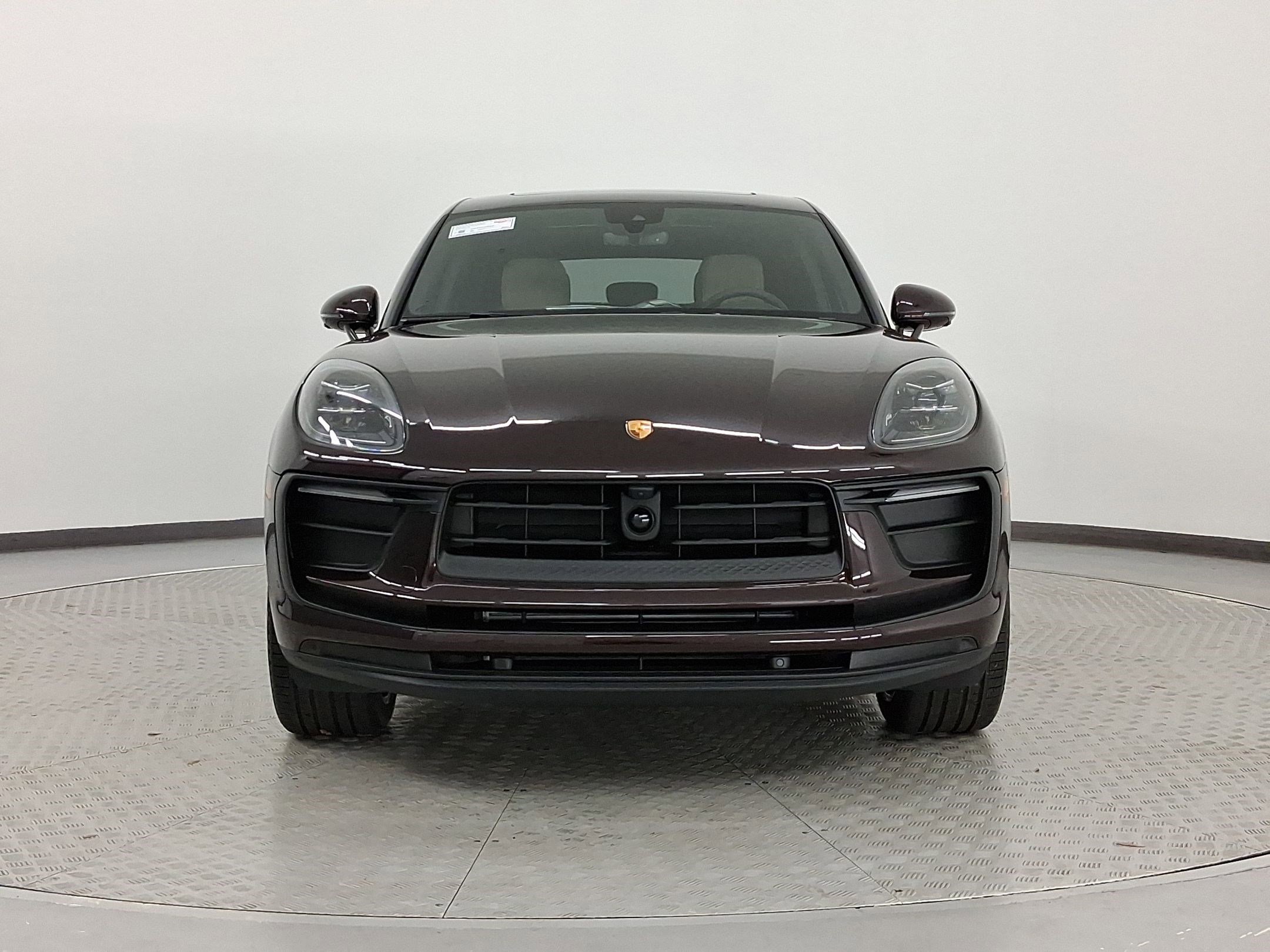 Used 2026 Porsche Macan AWD/4WD image 10