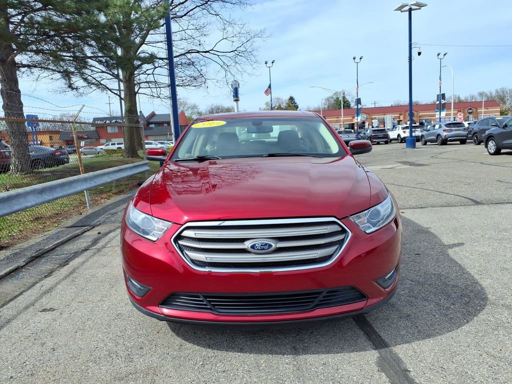 Used 2013 Ford Taurus SEL image 2