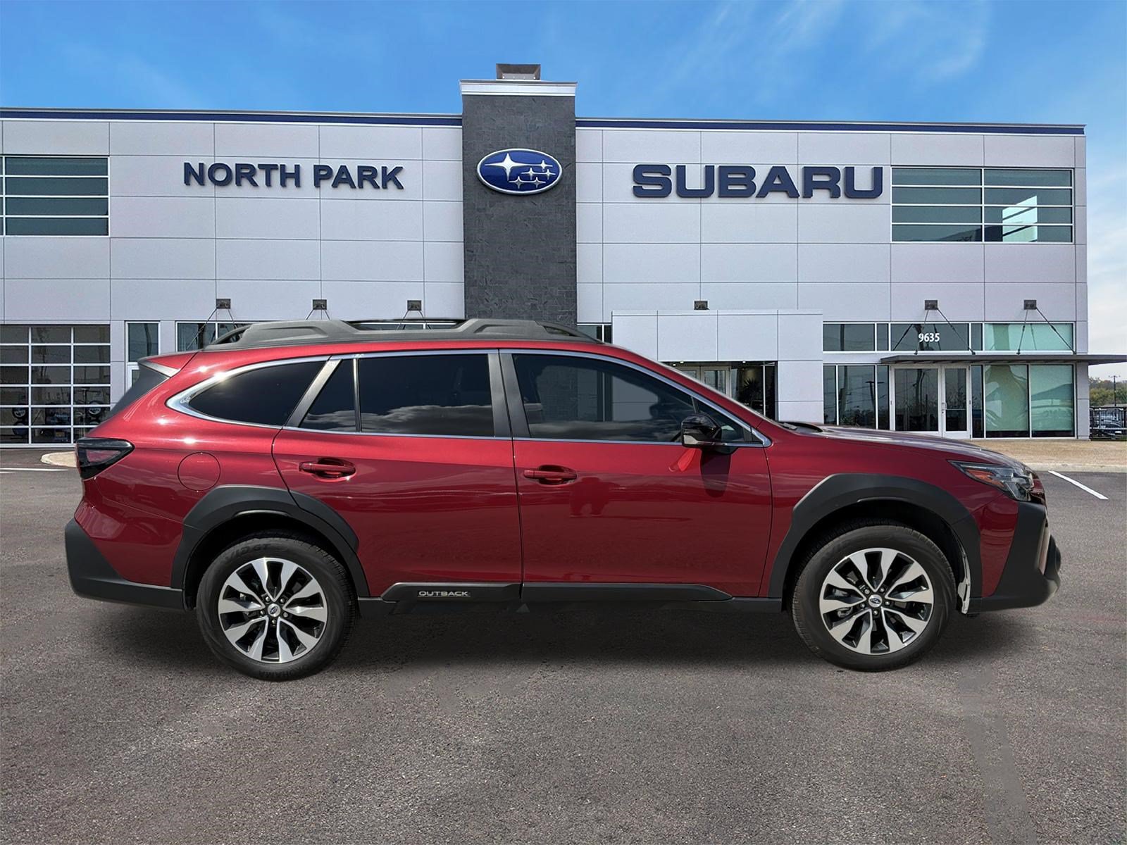 Certified 2025 Subaru Outback Limited XT AWD/4WD image 2