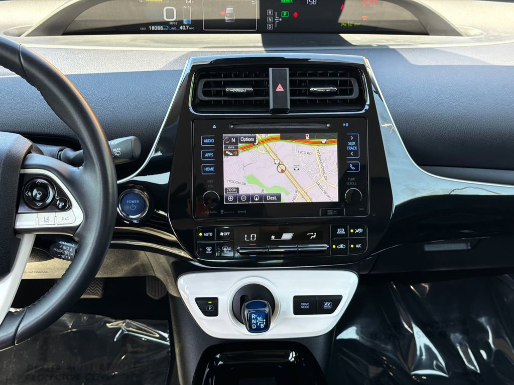 Used 2018 Toyota Prius Three Touring FWD image 13