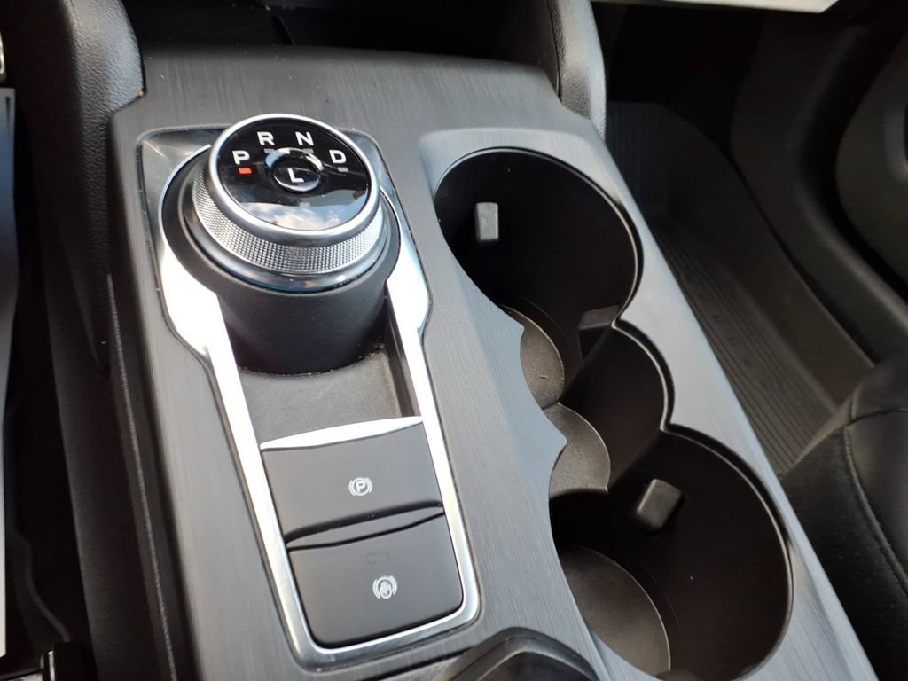 Certified 2024 Ford Escape ST-Line w/ Tech Pack #1 AWD/4WD image 24