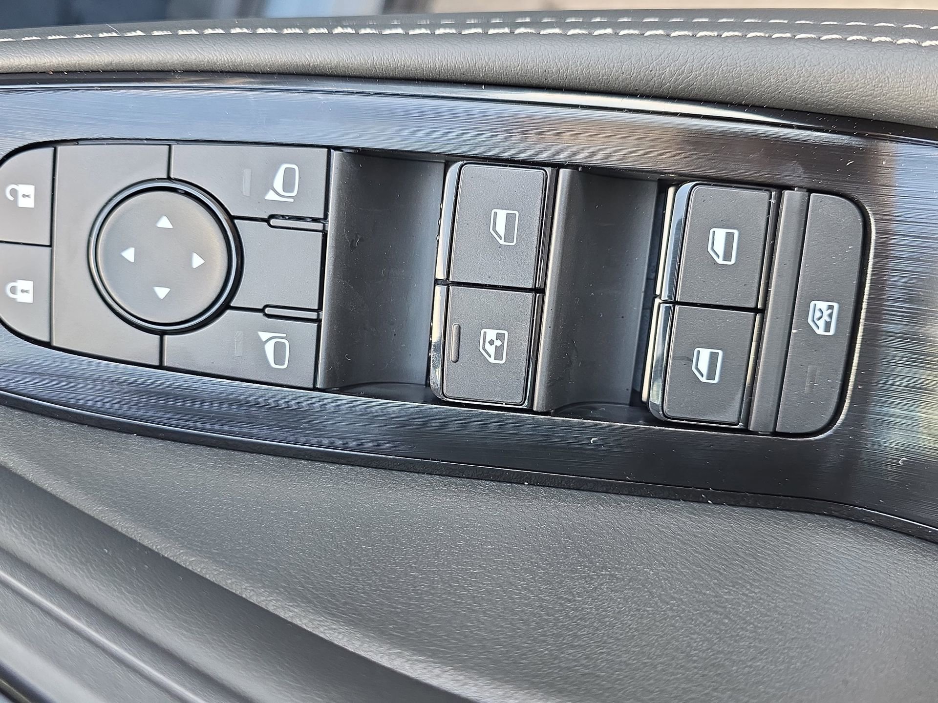 New 2026 Nissan Rogue SV w/ Cold Weather Package image 27