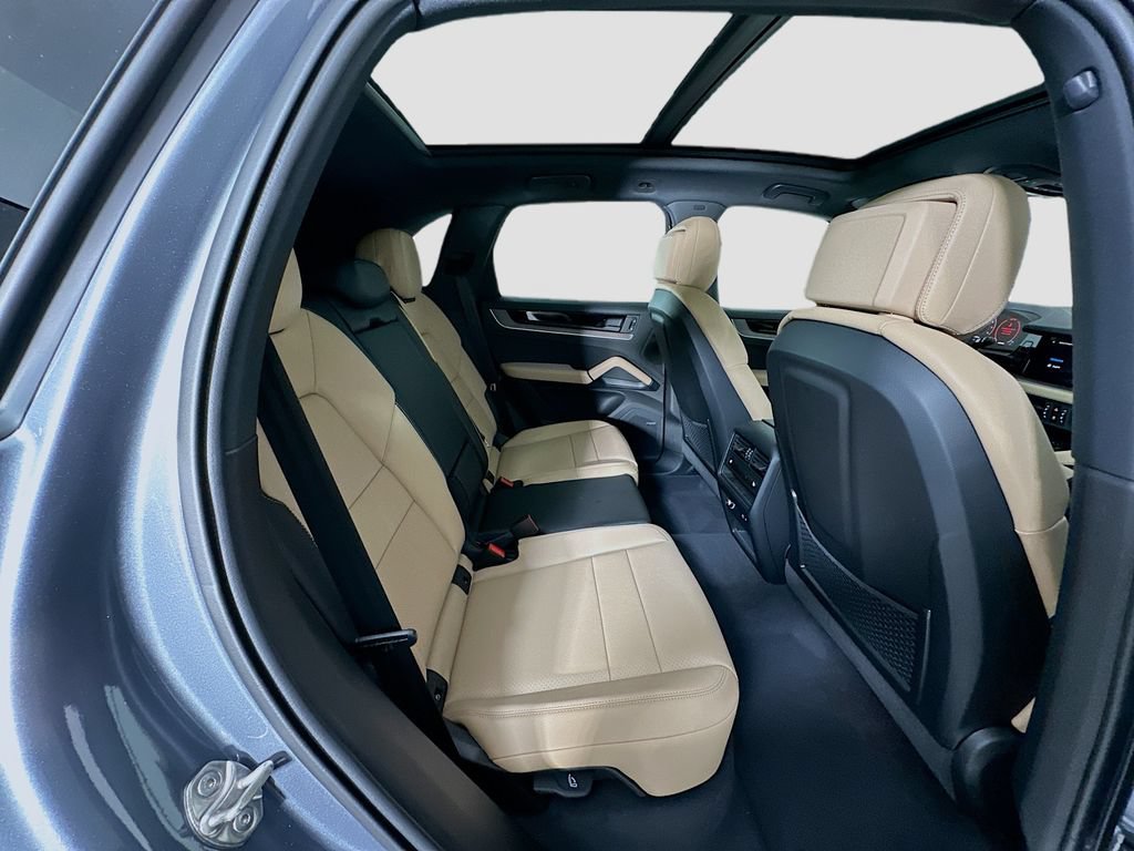 New 2026 Porsche Cayenne AWD/4WD image 28