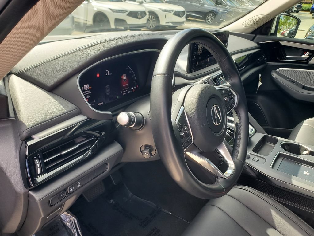 Used 2025 Acura MDX FWD image 16