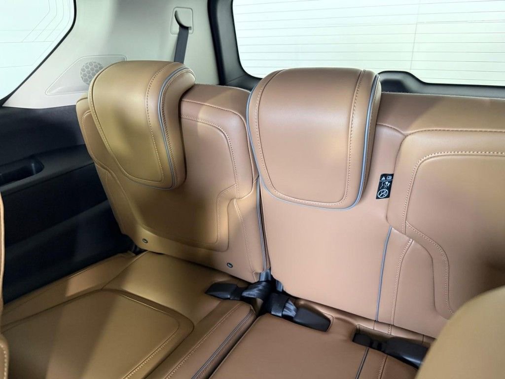 New 2026 INFINITI QX80 Luxe w/ Cargo Package AWD/4WD image 20