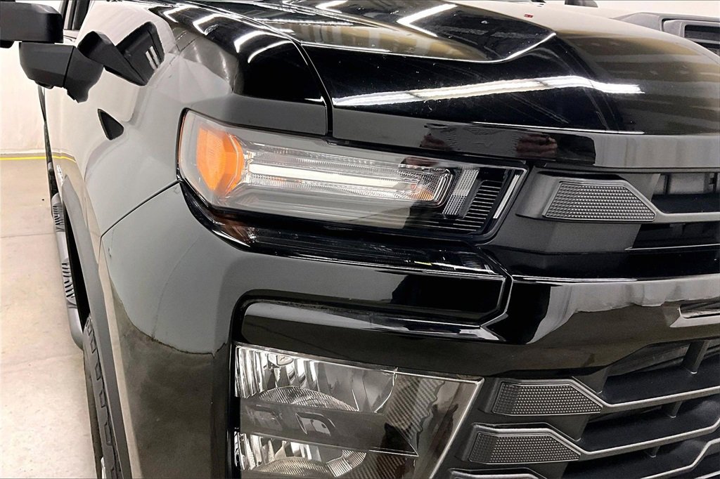 Used 2024 Chevrolet Silverado 2500 Custom image 31