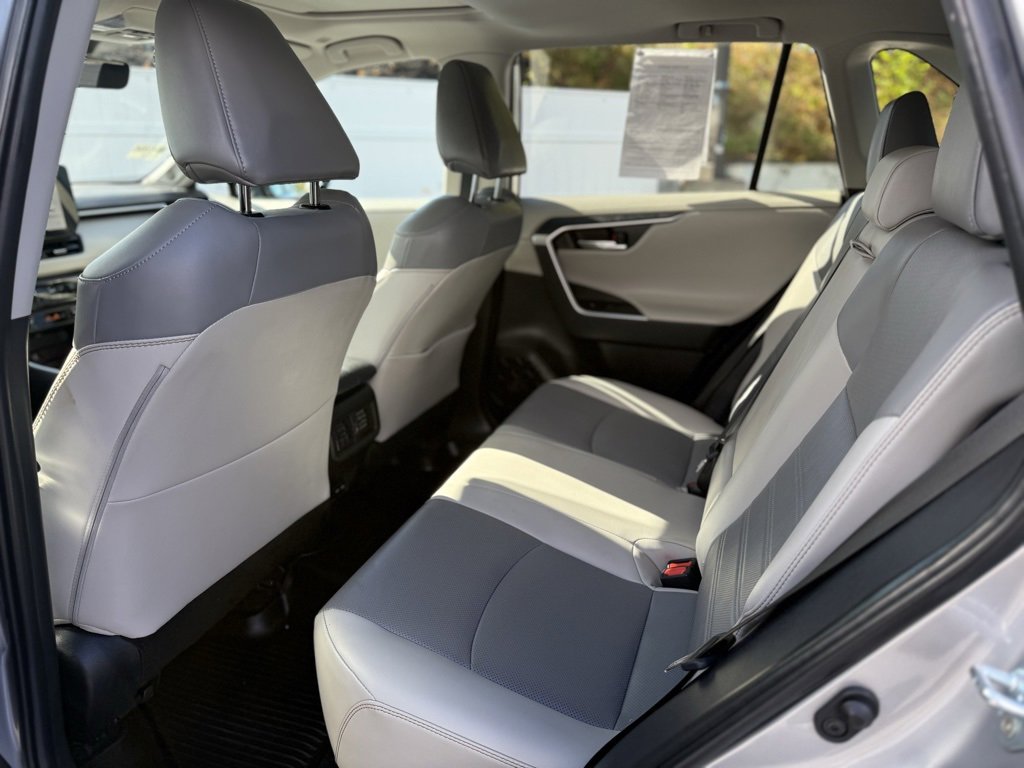 Used 2024 Toyota RAV4 Limited image 16