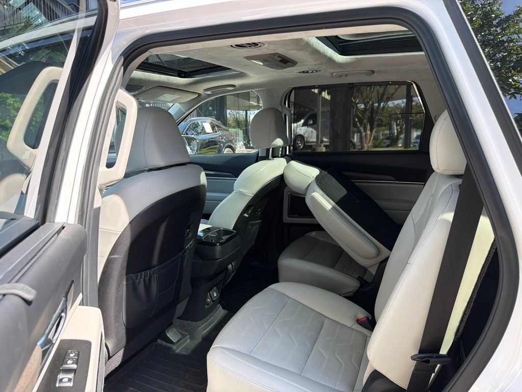 Used 2022 Kia Telluride SX w/ SX Prestige Package AWD/4WD image 20