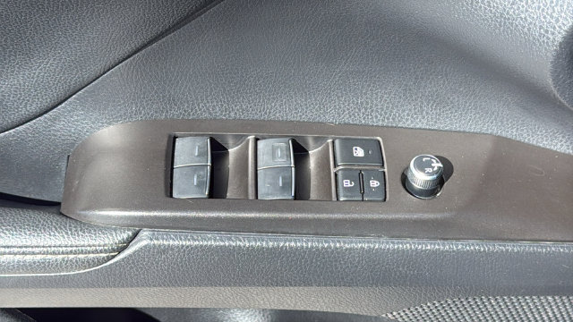 Used 2023 Toyota Camry XSE FWD image 18
