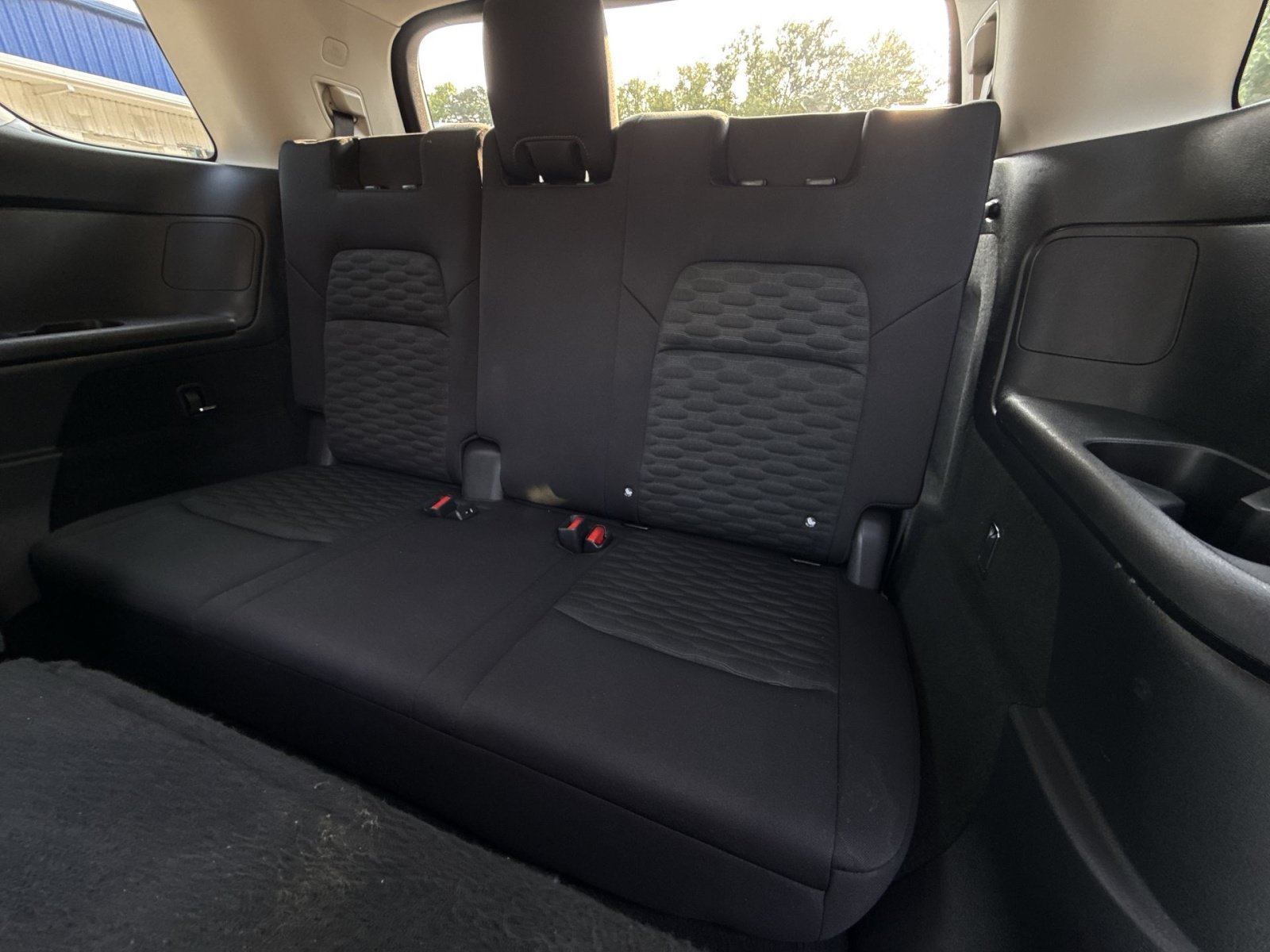 Used 2022 Nissan Pathfinder SV AWD/4WD image 34