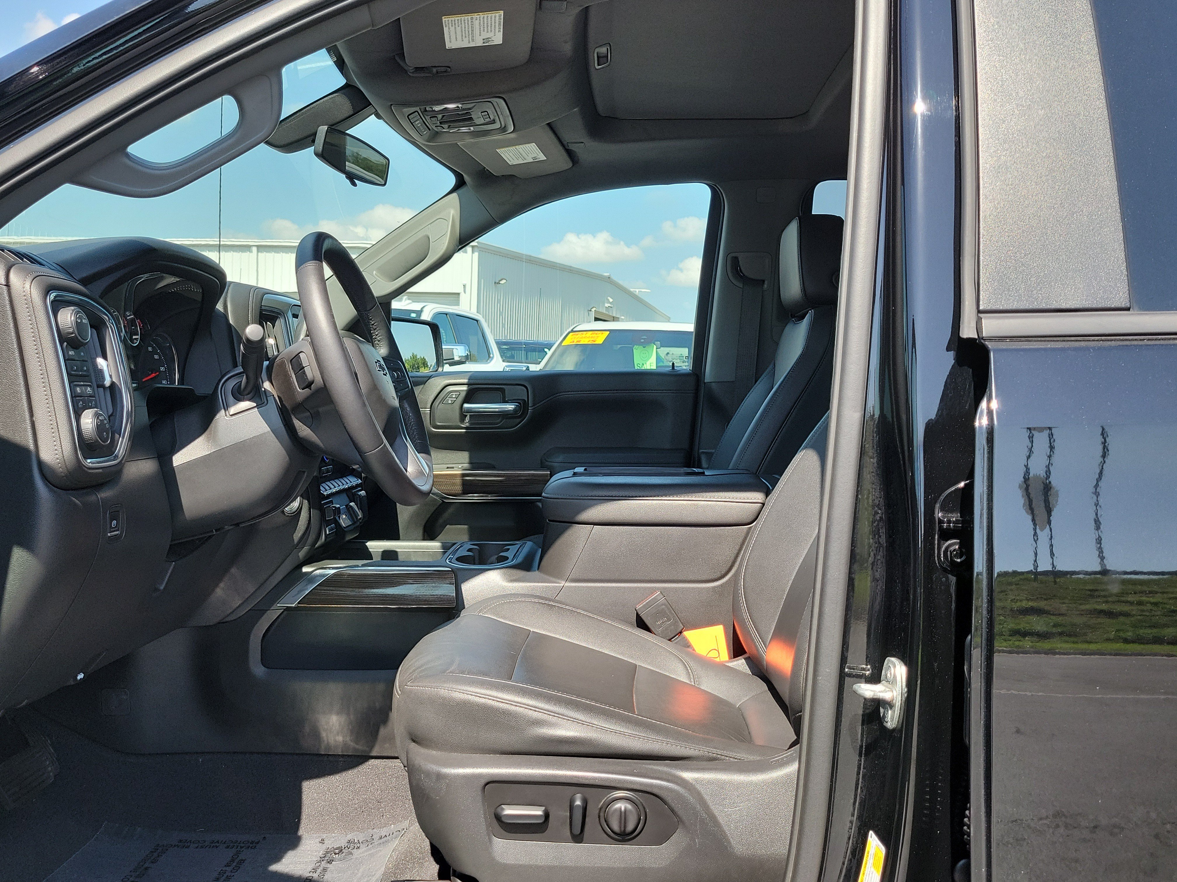 Used 2021 Chevrolet Silverado 1500 LT Trail Boss w/ Convenience Package II AWD/4WD image 18