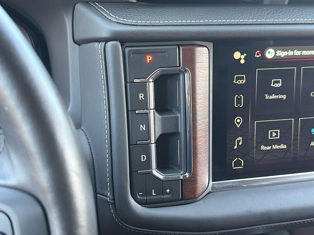 Used 2023 GMC Yukon XL Denali Ultimate AWD/4WD image 13