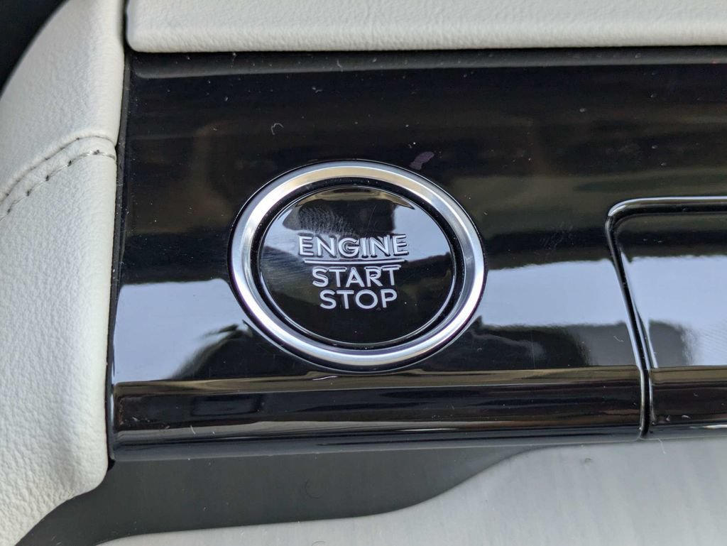 Certified 2026 Lincoln Navigator Reserve AWD/4WD image 33