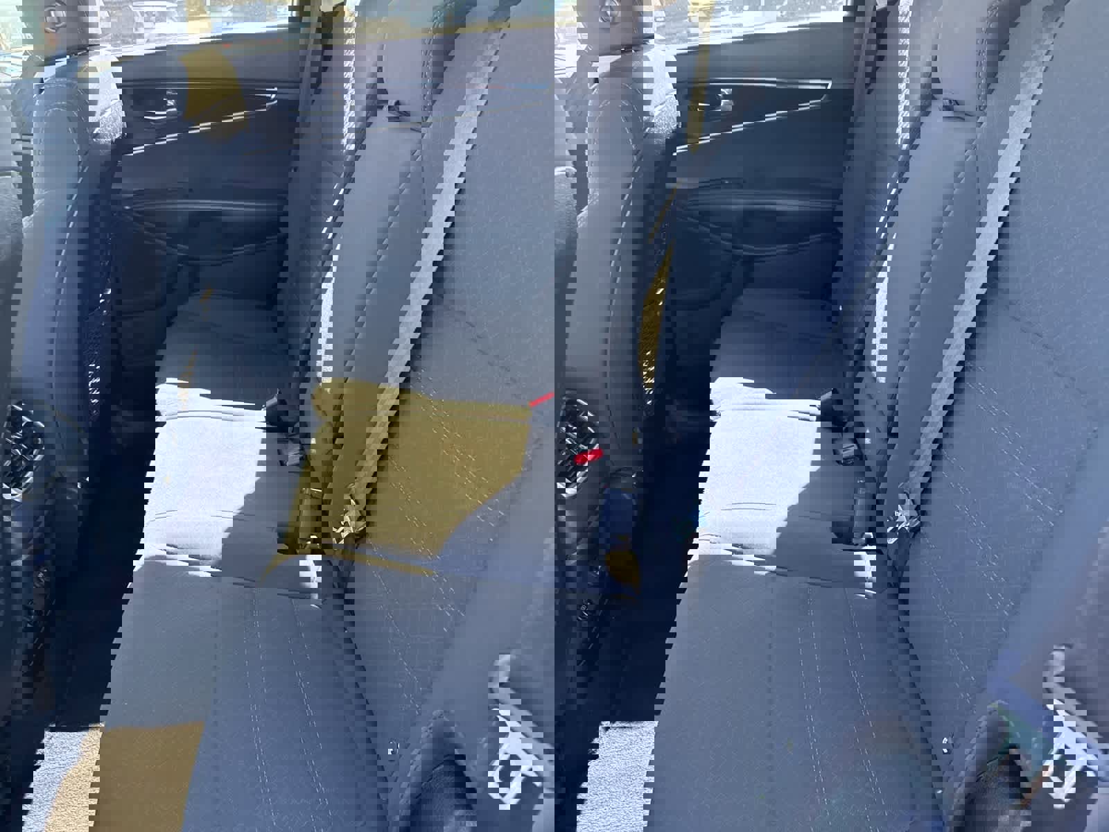 Used 2020 Kia Sorento LX image 17