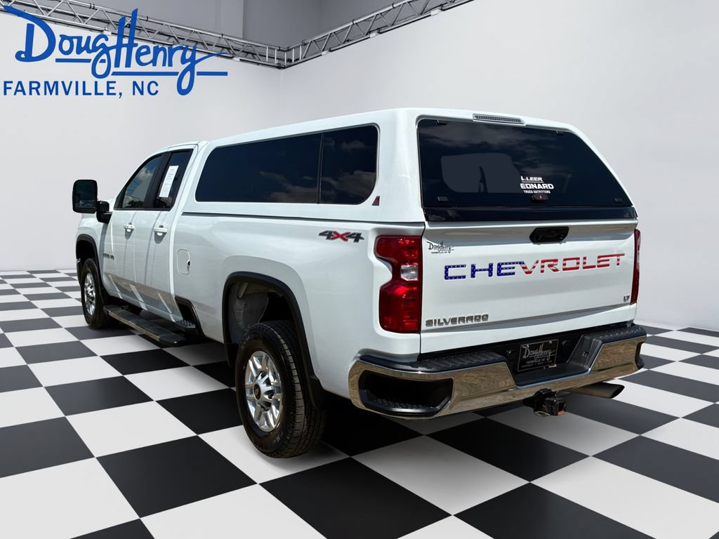 Used 2025 Chevrolet Silverado 2500 LT w/ Convenience Package AWD/4WD image 3