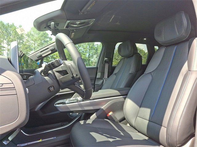 New 2025 Cadillac Lyriq Luxury image 11