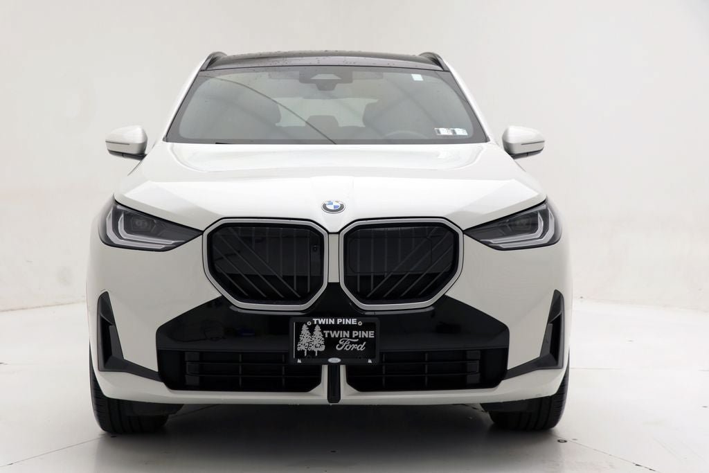 Used 2025 BMW X3 xDrive30i w/ Premium Package AWD/4WD image 4