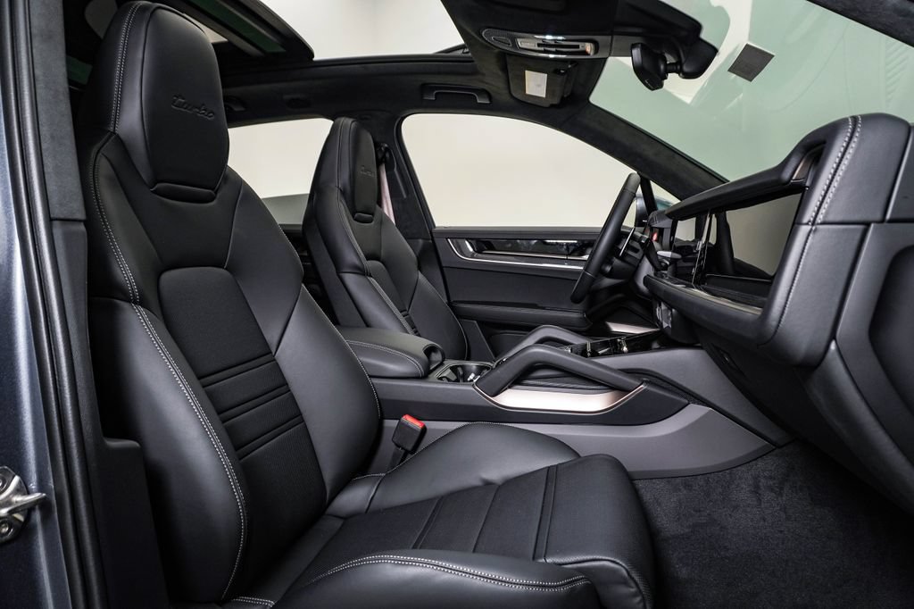 New 2026 Porsche Cayenne Turbo AWD/4WD image 16