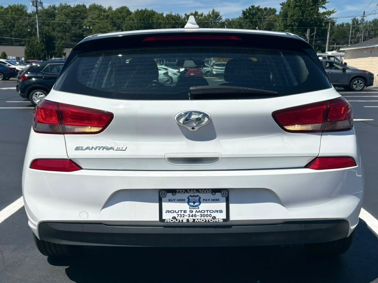 Used 2019 Hyundai Elantra GT FWD image 5