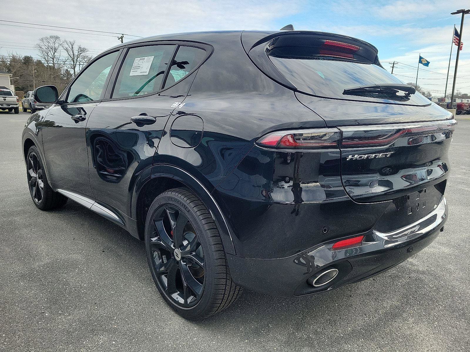 New 2024 Dodge Hornet R/T Plus w/ Track Pack image 4