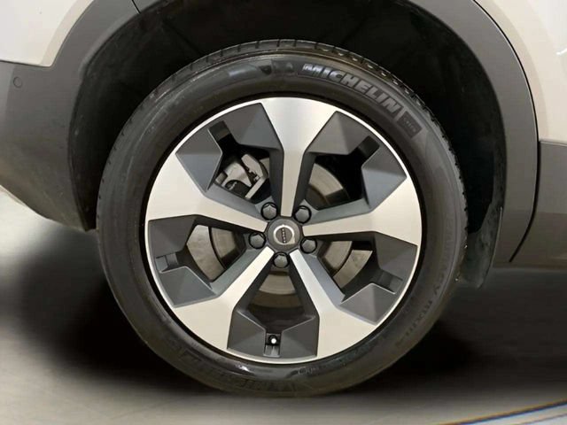 Used 2025 Volvo XC40 B5 Plus AWD/4WD image 97