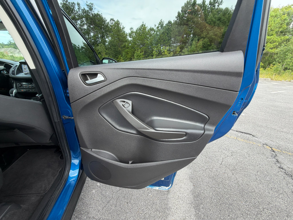 Used 2019 Ford Escape SE FWD image 17